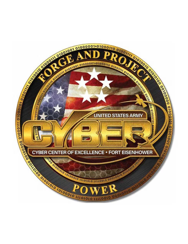 Logo der United States Army Cyber Center of Excellence, Fort Eisenhower, mit einem blauen Kreis mit einem weißen Stern und dem Text "Forge and Project Cyber Power" darunter.