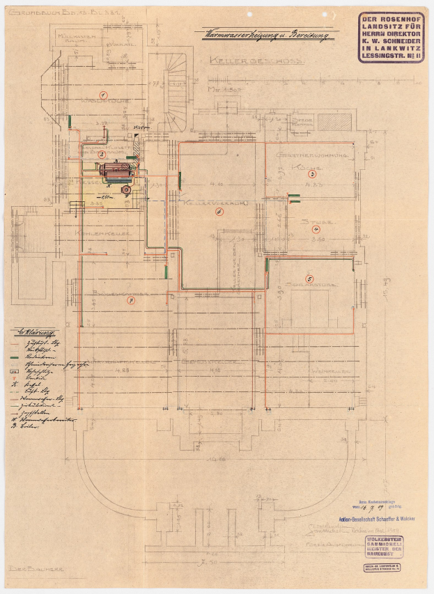 Schwarz-weißer Architekturplan des Rosenhof-Krankenhauses in Hamburg, Deutschland, mit detaillierten Entwürfen mit zahlreichen Drähten, Räumen, Fluren und Textanmerkungen auf vergilbtem Papier.