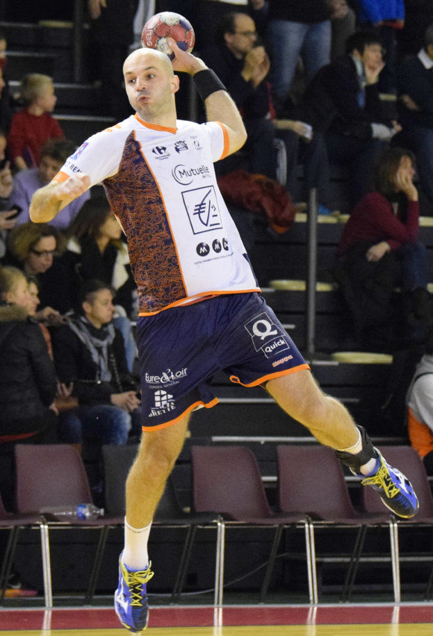 Fuchses Nationalspieler Lichtlein undergoes foot surgery