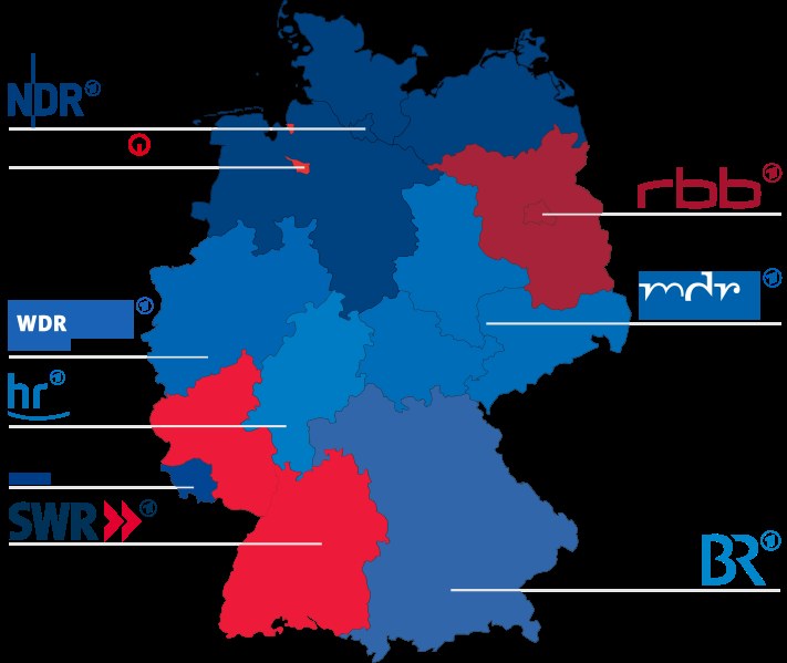 Eine Deutschlandkarte mit Bundesländern in rot und blau markiert, die die Ergebnisse der Wahl 2016 zeigt, einschließlich der Namen der Kandidaten und des Wahldatums.